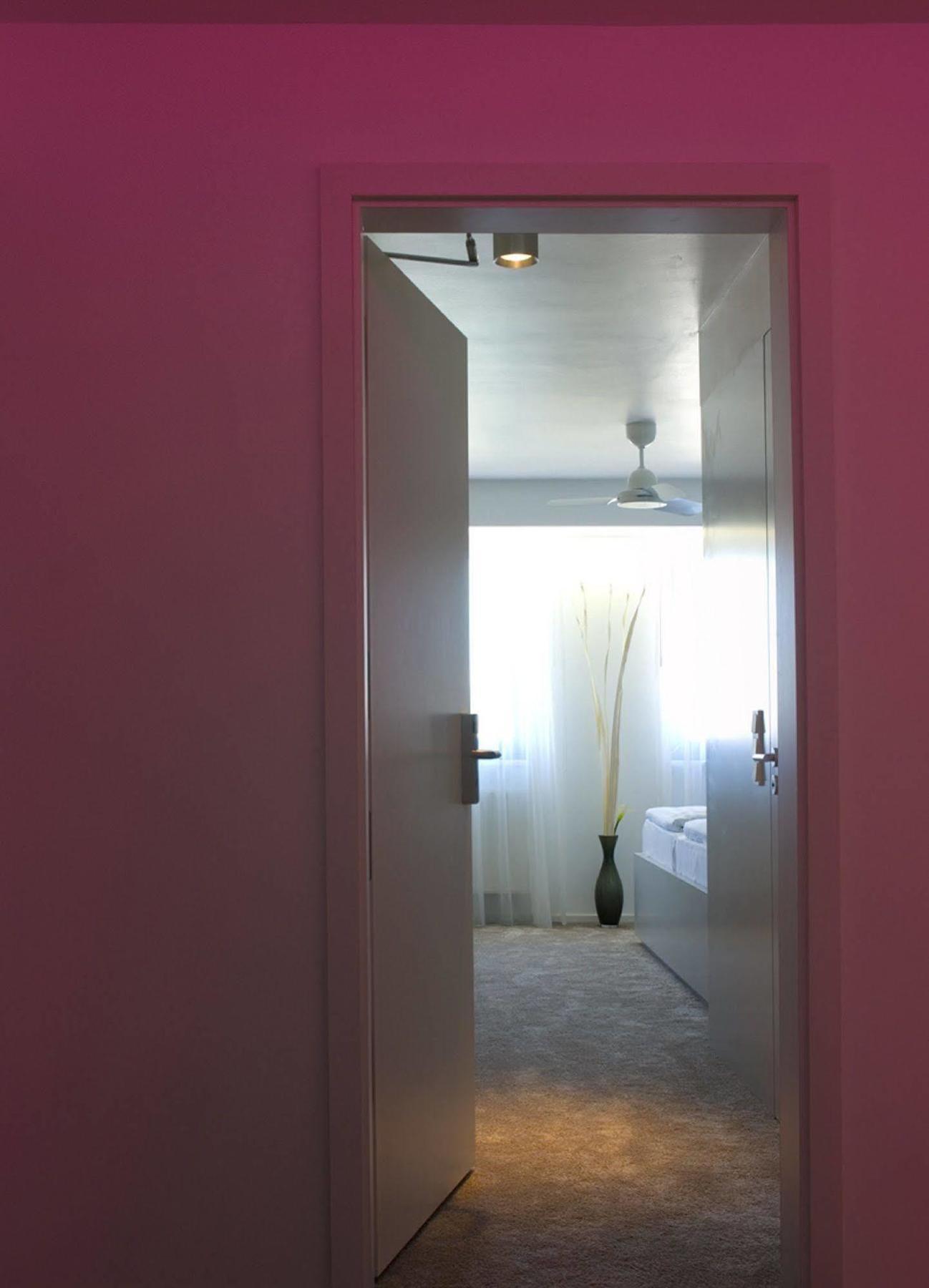 Pearl Design Frankfurt Hotel 4*