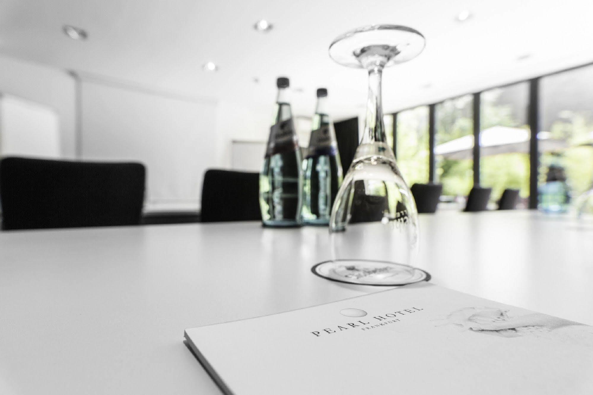 Pearl Design Frankfurt Hotel